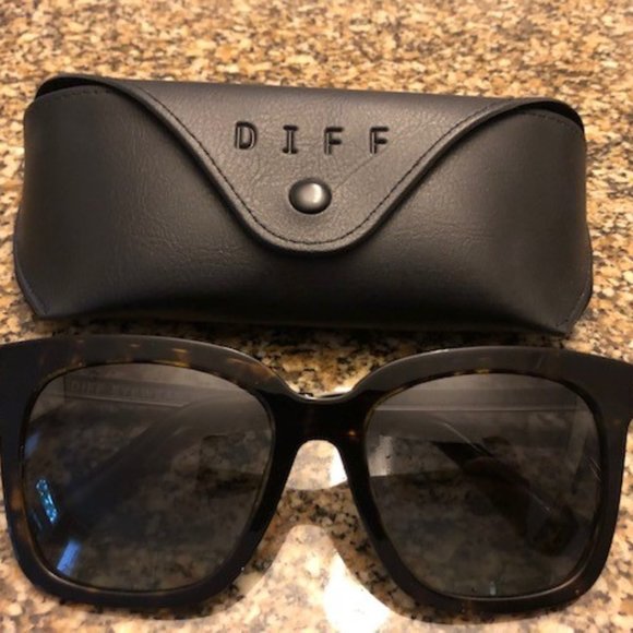DIFF Women\'s Sunglasses - Bella main image 5